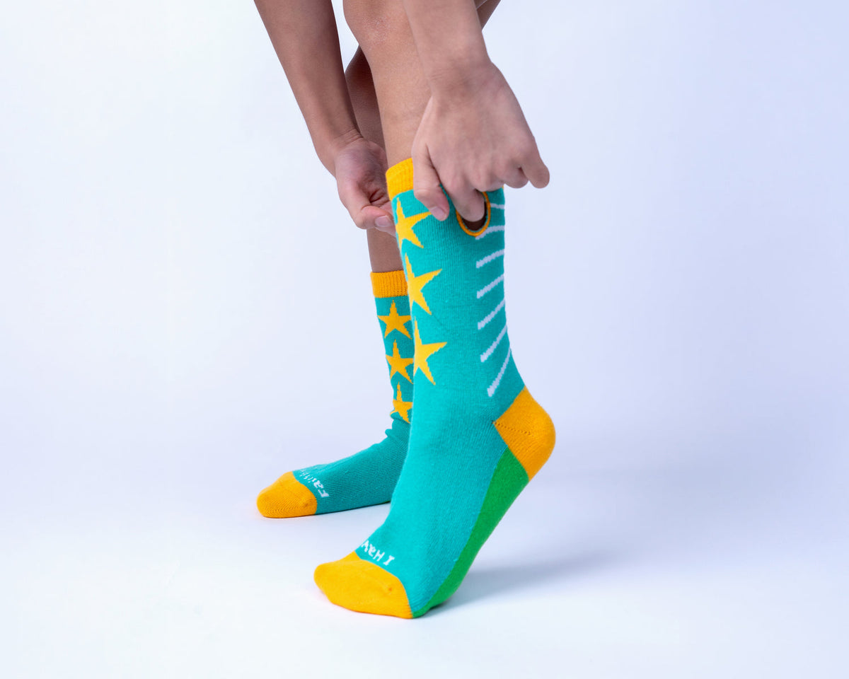 Adaptive pull-on socks